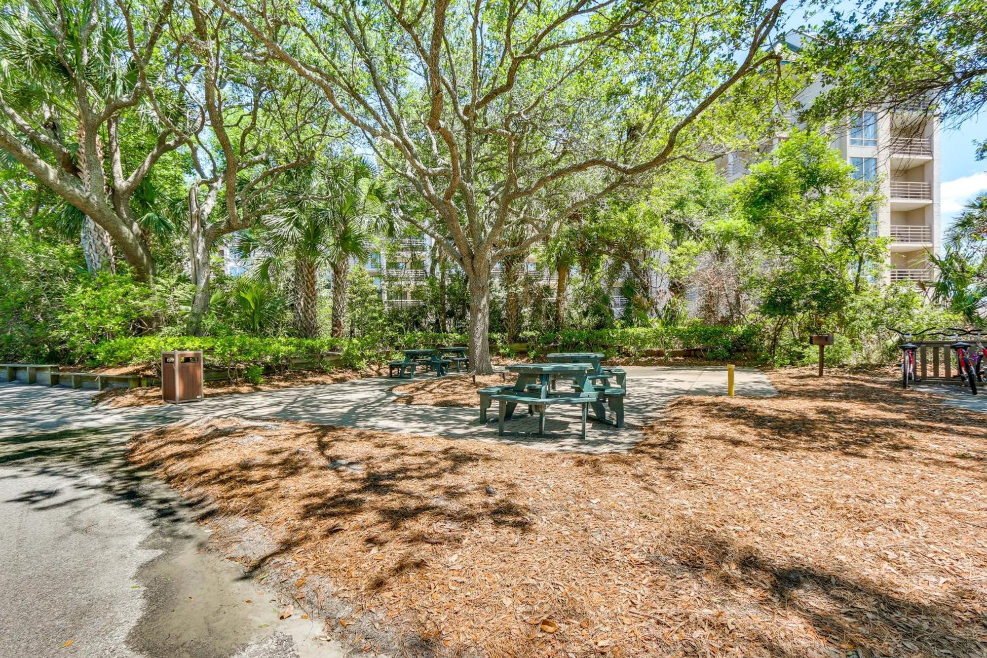 2 Mi To Beach Dog-Friendly Hilton Head Condo! Hilton Head Island Εξωτερικό φωτογραφία